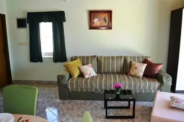 Çatı Katı Süiti (Penthouse)