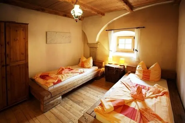 Tek Büyük veya İki Ayrı Yataklı Oda