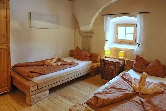 Tek Büyük veya İki Ayrı Yataklı Oda