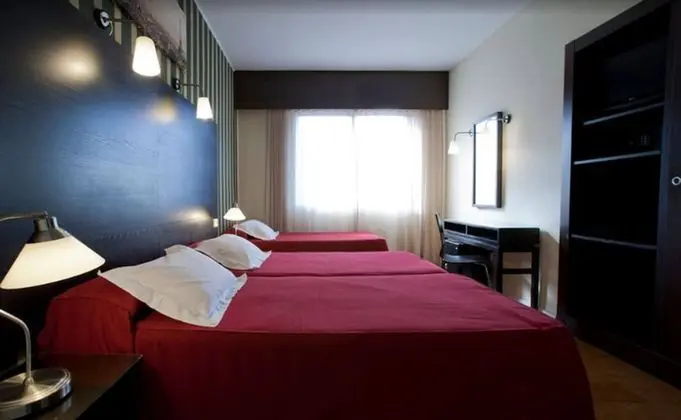 Üç Kişilik Oda, 3 Tek Kişilik Yatak