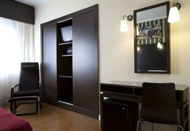 Üç Kişilik Oda, 3 Tek Kişilik Yatak