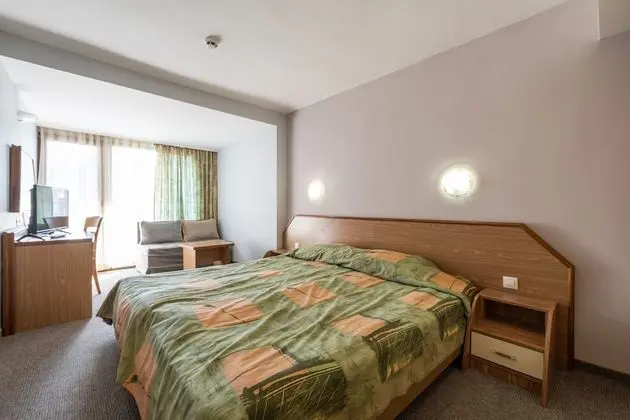 Comfort Tek Büyük Yataklı Oda, Balkon (Park View)