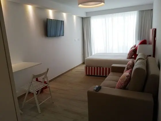 Tek Büyük Yataklı Oda, Sıcak Su Küveti, Avlu