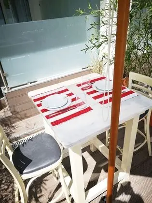 Tek Büyük Yataklı Oda, Sıcak Su Küveti, Avlu