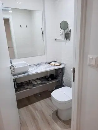 Tek Büyük Yataklı Oda, Sıcak Su Küveti, Avlu