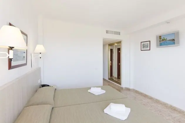 Tek Büyük Yataklı Oda, Balkon (2 adults + 2 children)