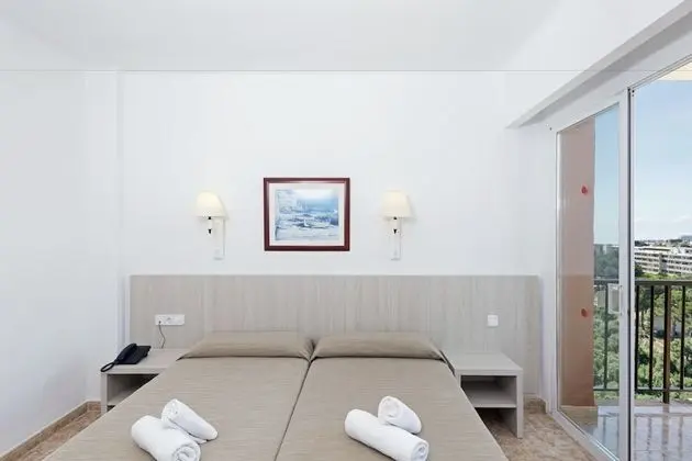 Tek Büyük Yataklı Oda, Balkon