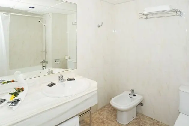 Tek Büyük Yataklı Oda, Balkon