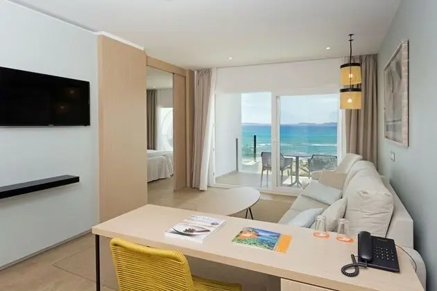 Premium Süit, 1 Yatak Odası, Balkon, Kısmi Deniz Manzaralı