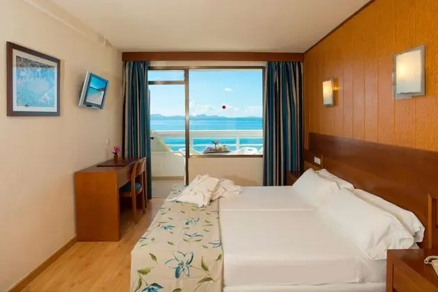 1 Çift Kişilik Veya 2 Tek Kişilik Yatak Sea View