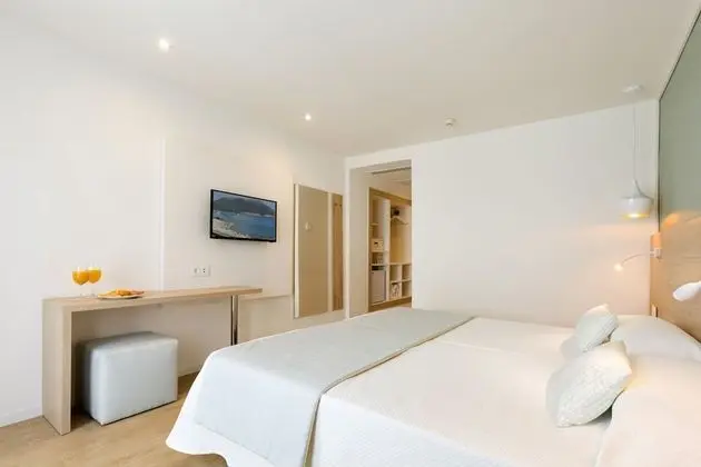 Tek Büyük Yataklı Oda, Balkon, Deniz Manzaralı (3 adults)