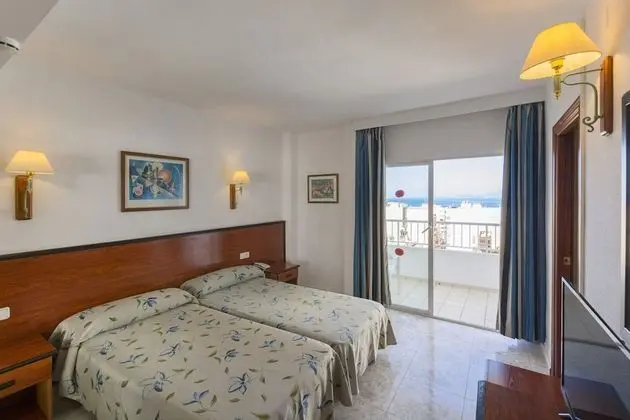 Tek Büyük Yataklı Oda, Balkon