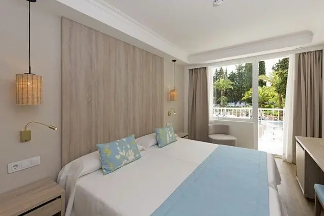 Tek Büyük Yataklı Oda, Balkon