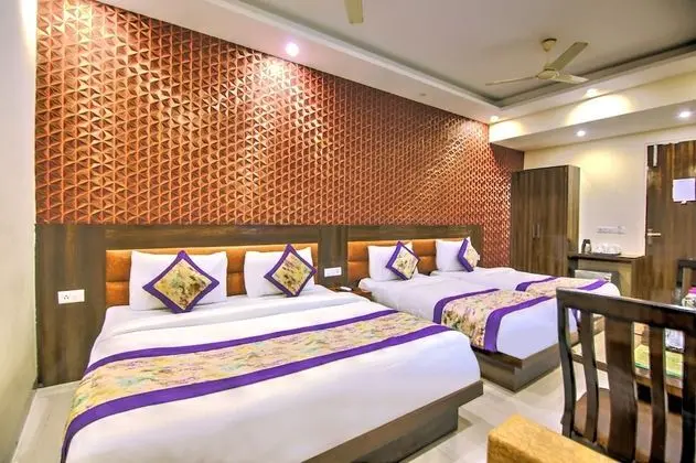 Family Suite with Airport Drop