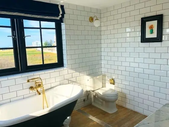 Luxury Tek Büyük Yataklı Oda, 1 En Büyük (King) Boy Yatak, Sıcak Su Havuzu, Denize Sıfır