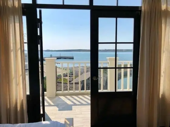 Premium Dört Kişilik Oda, 2 Çift Kişilik Yatak, Balkon, Denize Sıfır