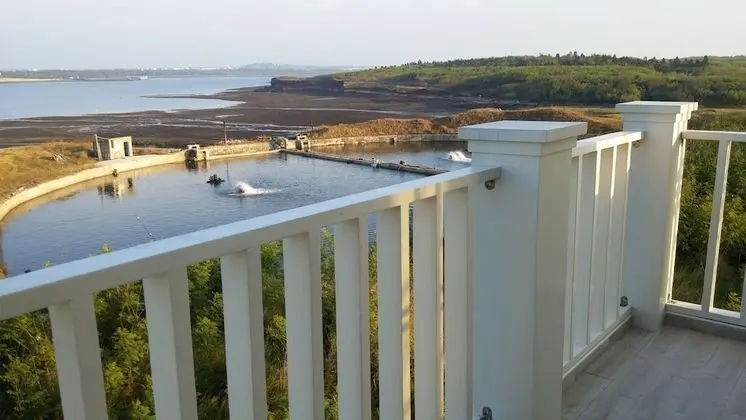 Premium Dört Kişilik Oda, 2 Çift Kişilik Yatak, Balkon, Denize Sıfır