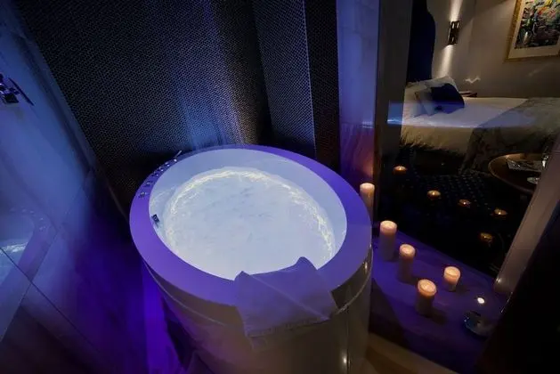 Deluxe Tek Büyük veya İki Ayrı Yataklı Oda