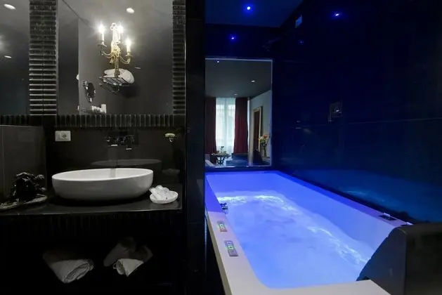 Deluxe Tek Büyük veya İki Ayrı Yataklı Oda