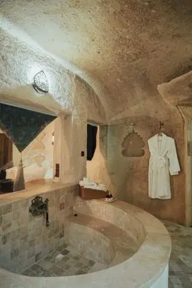 Queen Suite, Küvetli