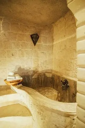 Queen Suite, Küvetli