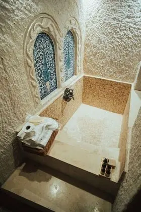 Queen Suite, Küvetli