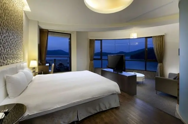 Luxury Tek Büyük Yataklı Oda, Göl Manzaralı
