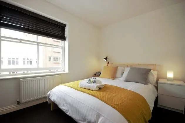 HU1 City Centre Hub Apartment