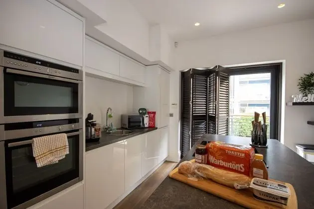 HU1 City Centre Hub Apartment
