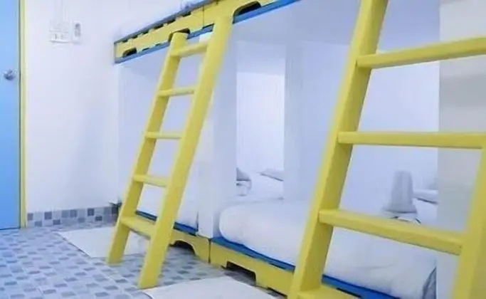 A Bed in 10- Bed Mixed Shared Dormitory