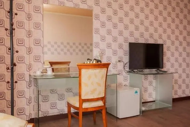 Gallery Dört Kişilik Oda, 2 Çift Kişilik Yatak, Sigara İçilmez, Dağ Manzaralı
