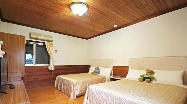 Dört Kişilik Oda (Log House)