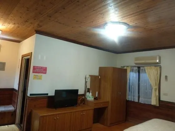 Dört Kişilik Oda (Log House)