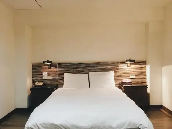 City Tek Büyük Yataklı Oda