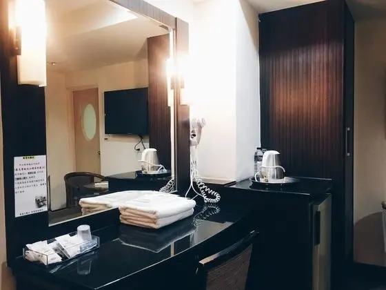 City Tek Büyük Yataklı Oda