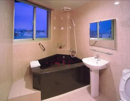 Design Tek Büyük Yataklı Oda