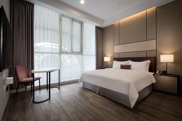 Deluxe Tek Büyük Yataklı Oda