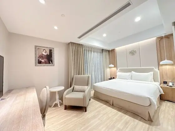 Deluxe Tek Büyük Yataklı Oda