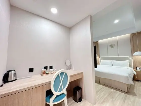 Deluxe Tek Büyük Yataklı Oda