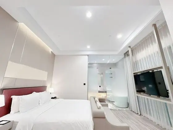 Premium Tek Büyük Yataklı Oda