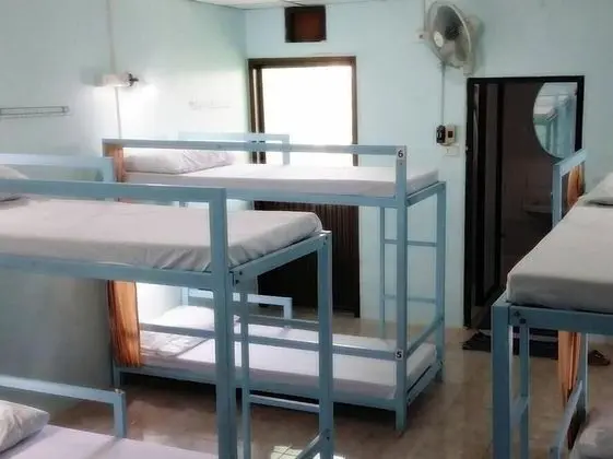 Ortak Ranzalı Oda, Sadece erkekler için, Şehir Manzaralı
