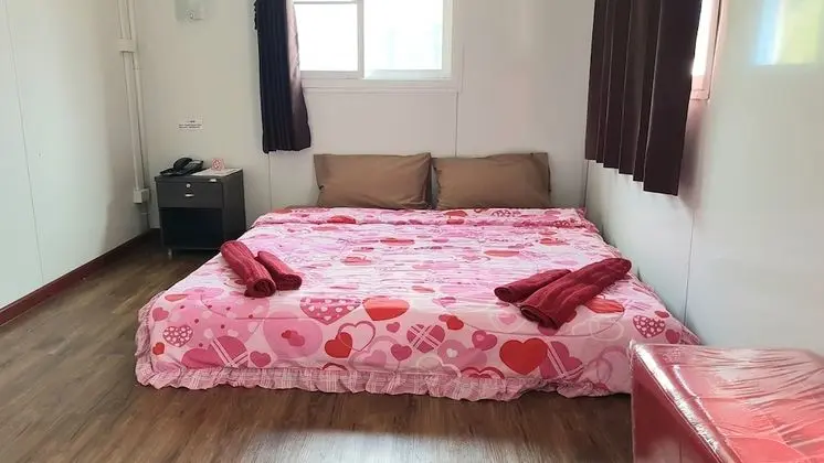 Standard Tek Büyük Yataklı Oda