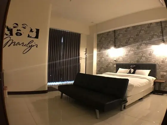 Comfort Tek Büyük Yataklı Oda (V3)
