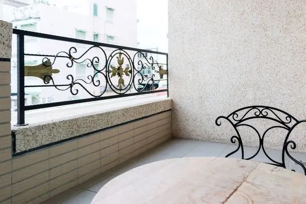Dört Kişilik Oda, Balkon