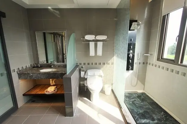 Deluxe Tek Büyük Yataklı Oda, 1 En Büyük (King) Boy Yatak, Sıcak Su Havuzu, Dağ Manzaralı