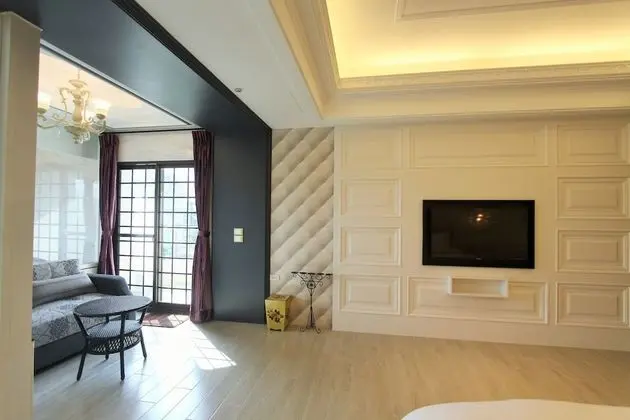 Luxury Tek Büyük Yataklı Oda, 1 En Büyük (King) Boy Yatak, Sıcak Su Havuzu, Şehir Manzaralı