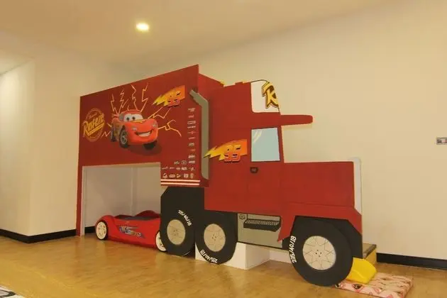 Standard Dört Kişilik Oda (Race Car)