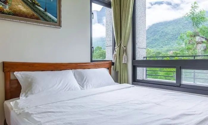 Dört Kişilik Oda, 2 Çift Kişilik Yatak, Balkon, Dağ Manzaralı