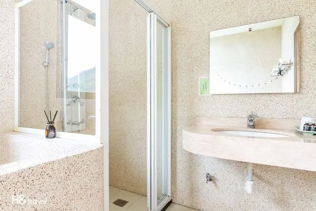 Tek Büyük Yataklı Oda, 1 Çift Kişilik Yatak, Küvet, Dağ Manzaralı