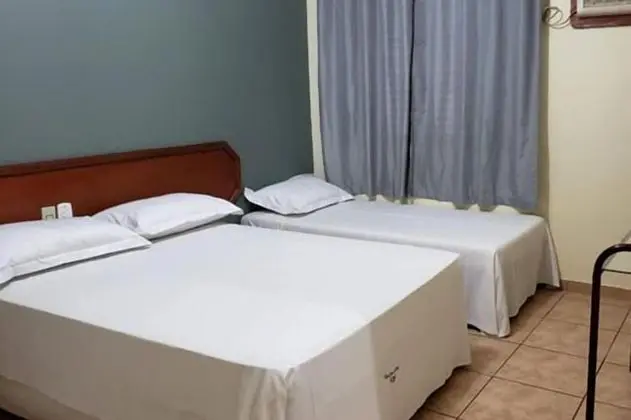 Üç Kişilik Oda
